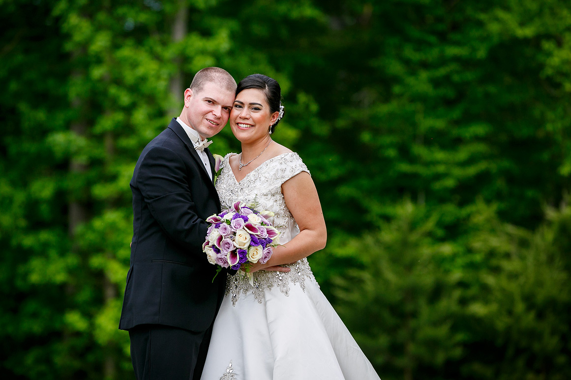 Potomac Point Winery Wedding photos - bride and groom