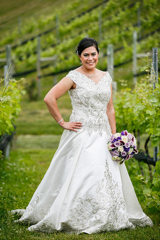 Potomac Point Winery Wedding photos - bridal portrait
