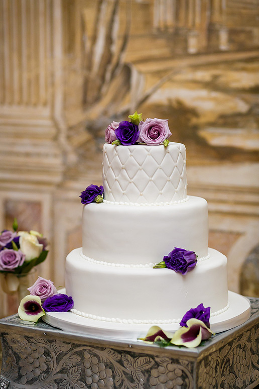 Potomac Point Winery Wedding photos - wedding cake
