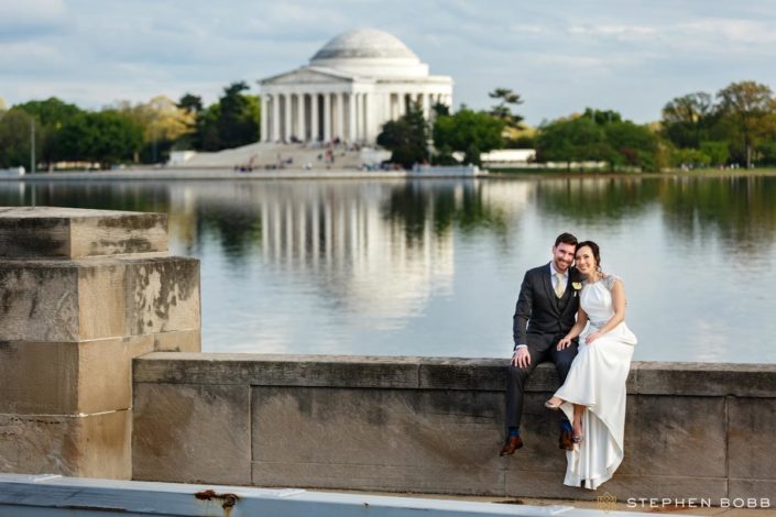 Wedding photography at Jefferson Memorial